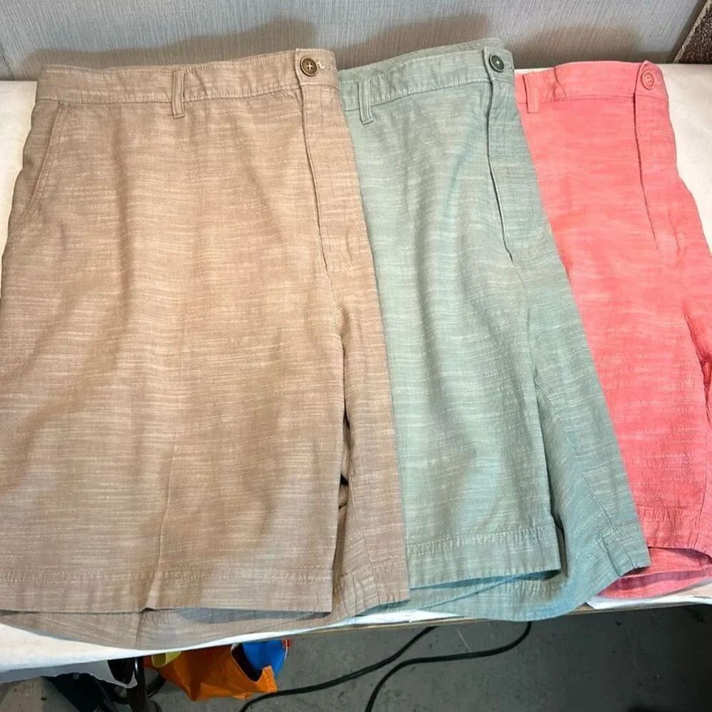 Roundtree & Yorke Mens Shorts Sz 42 Set Lot 3 Pairs Casual Flat Front Button